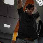 chico haciendo ejercicio